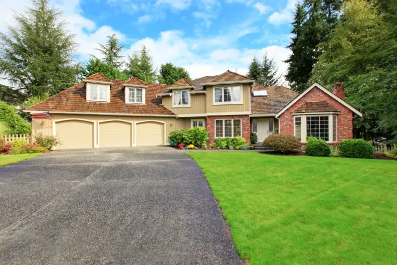 How To Fix An Asphalt Driveway in Oswego, IL